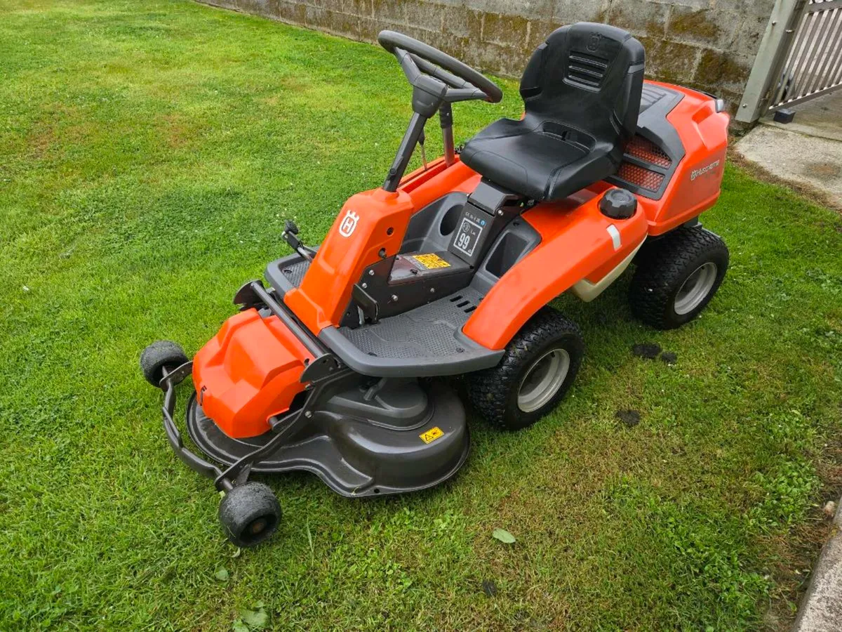 Husquvana front deck lawnmower for sale - Image 2