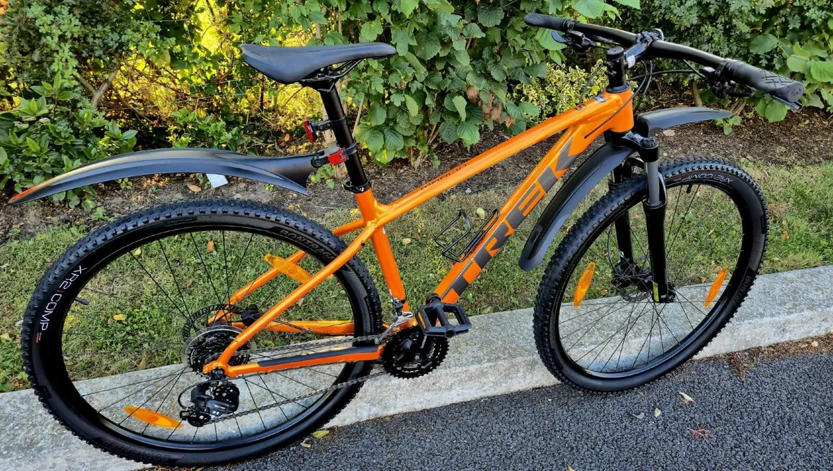 Trek Marlin 5 M/L Frame- Pristine Condition - Image 3