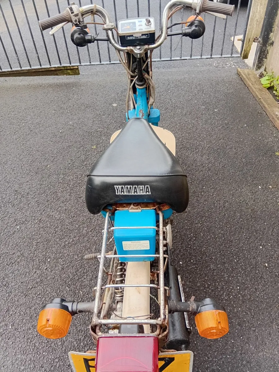 YAMAHA  1988 - Image 3