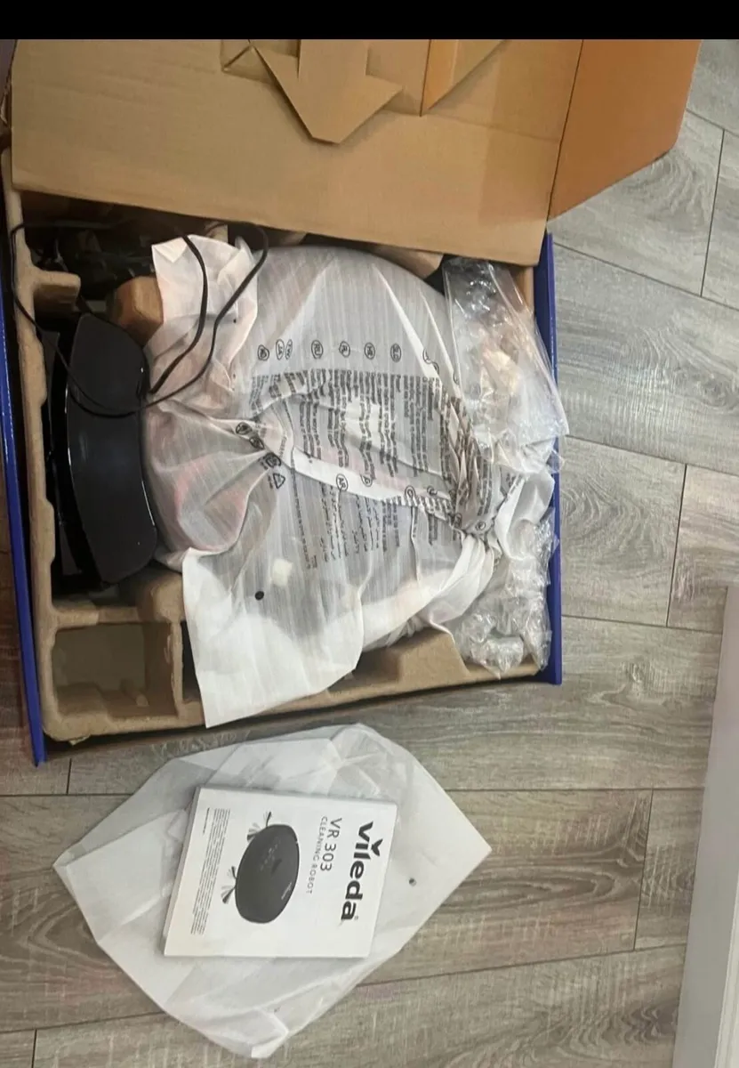 Vileda VR303 cleaning robot - Image 4