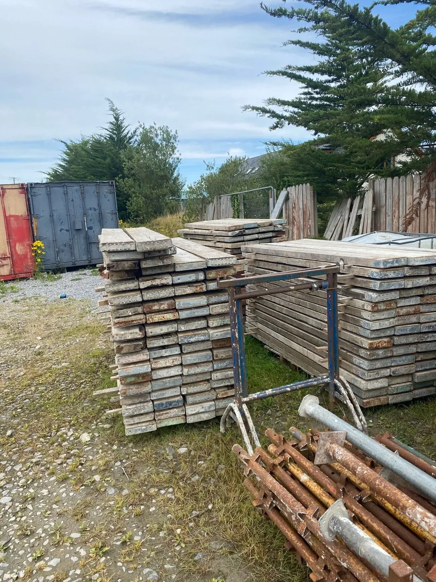 Scaffolding for sale - Image 4