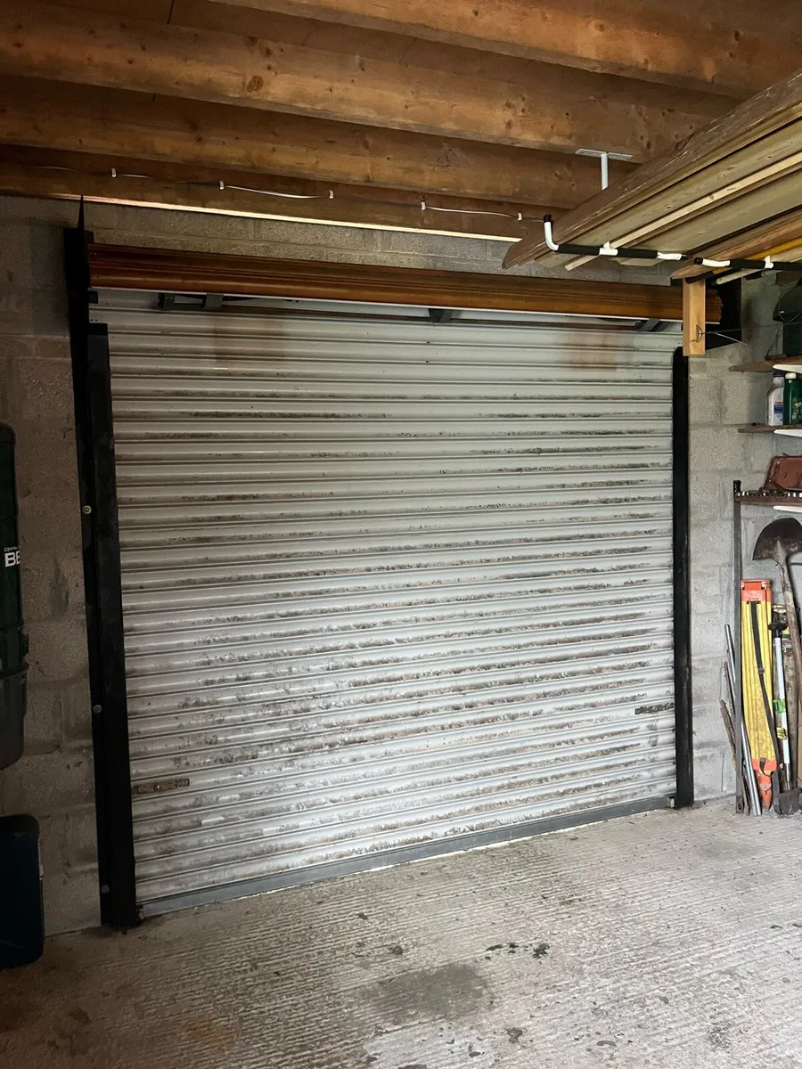 Garage door - Image 2