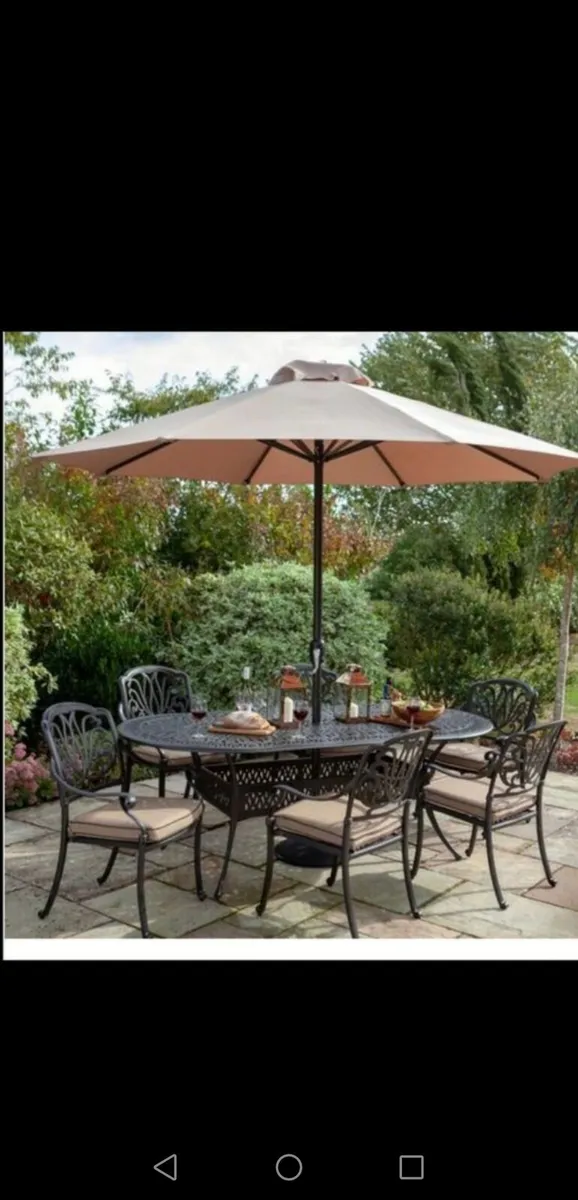 **CLEARANCE** Brand New Hartman Cast Alum 6 Seater - Image 1