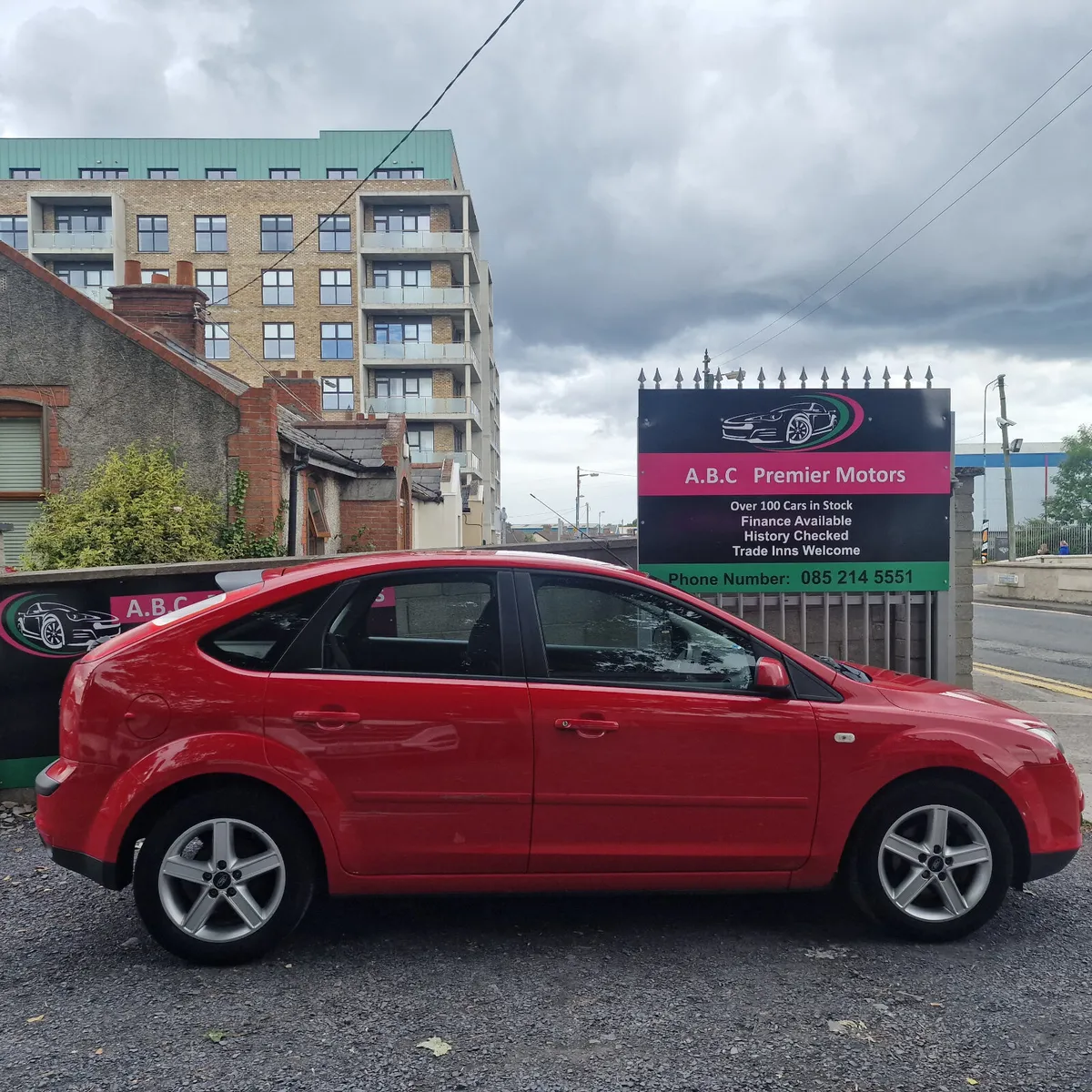 Ford Focus 2007 Low Miles - Image 2