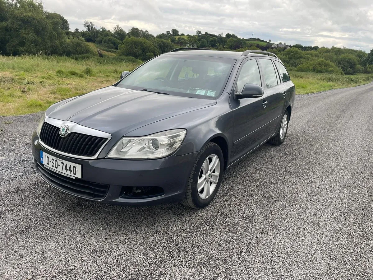 2010 Skoda Octavia - Image 2