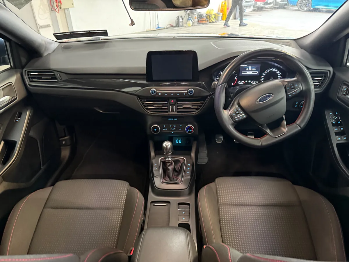 Ford Focus 2021 1.5TDCI ST-LINE - Image 4