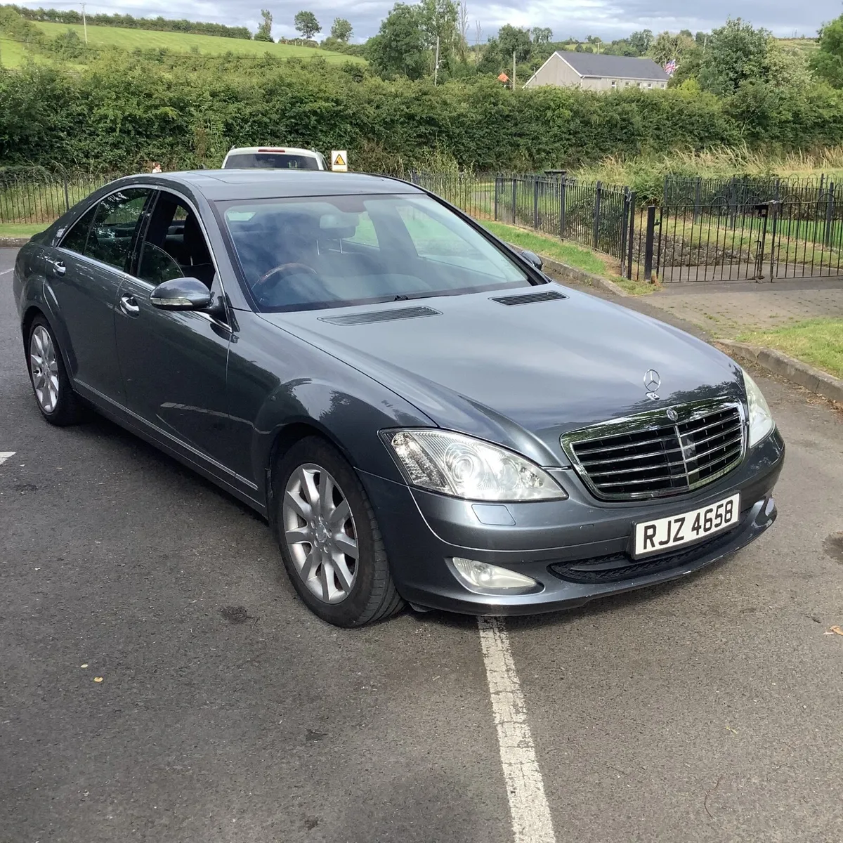 Mercedes s320 automatic 2010 92000 miles - Image 1