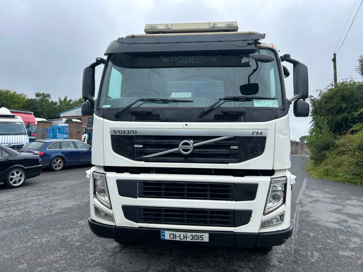 2013 Volvo fm410 8x4 steel tipper - Image 2