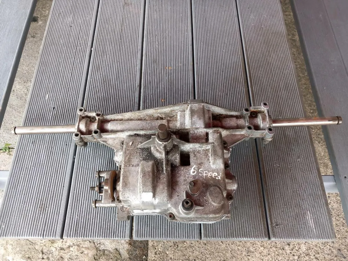 A,G,S spicer Dana manual gearbox for sale - Image 1