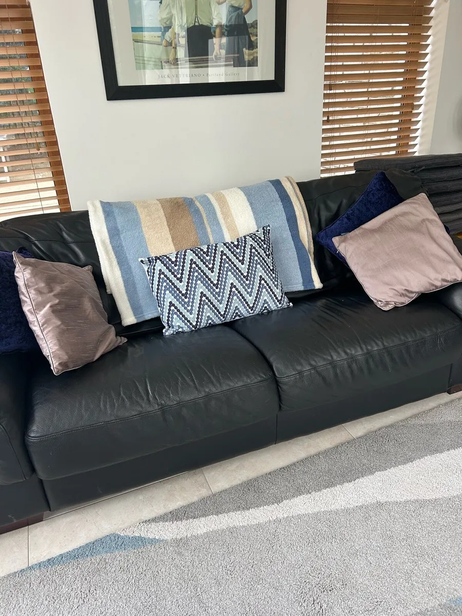 Italian  leather 3 seater sofa and 1 armchair - Image 1