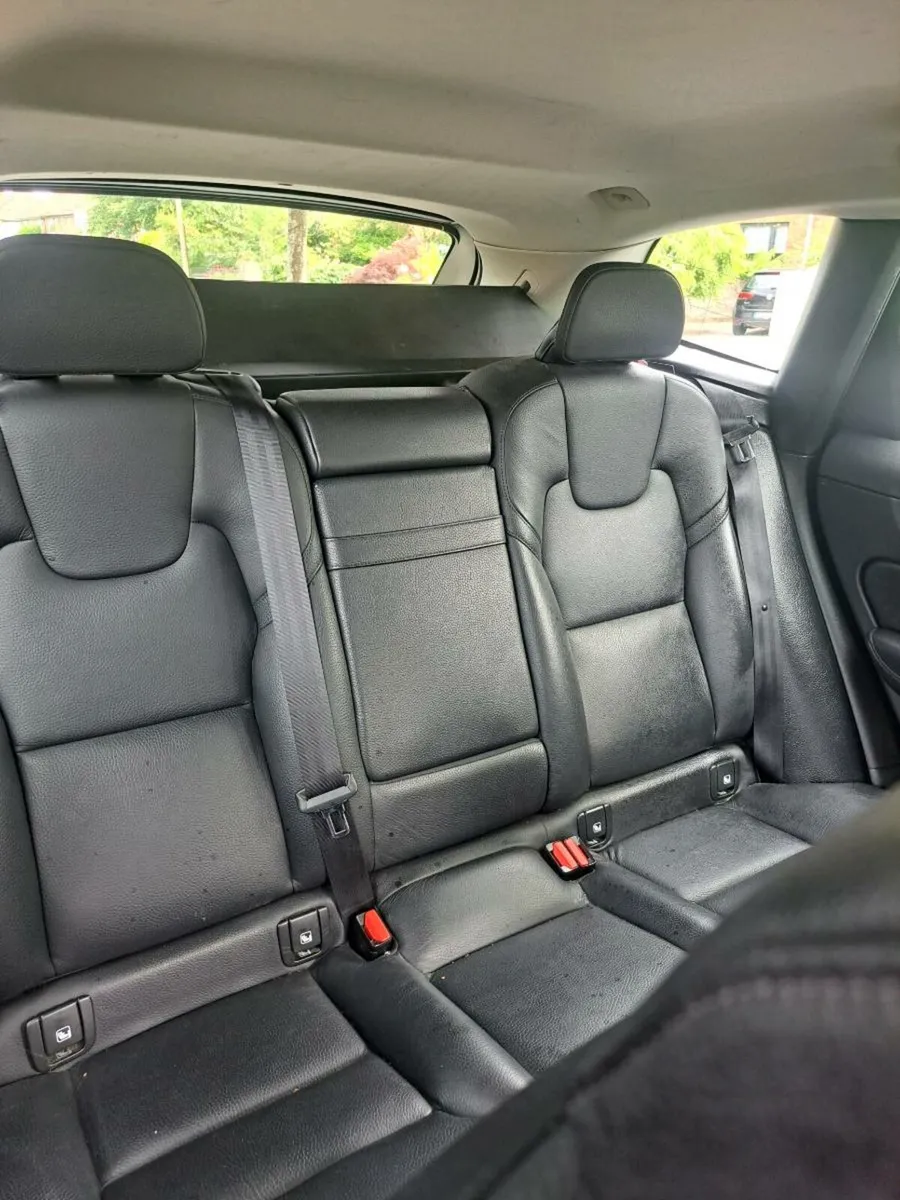 Car - Image 1