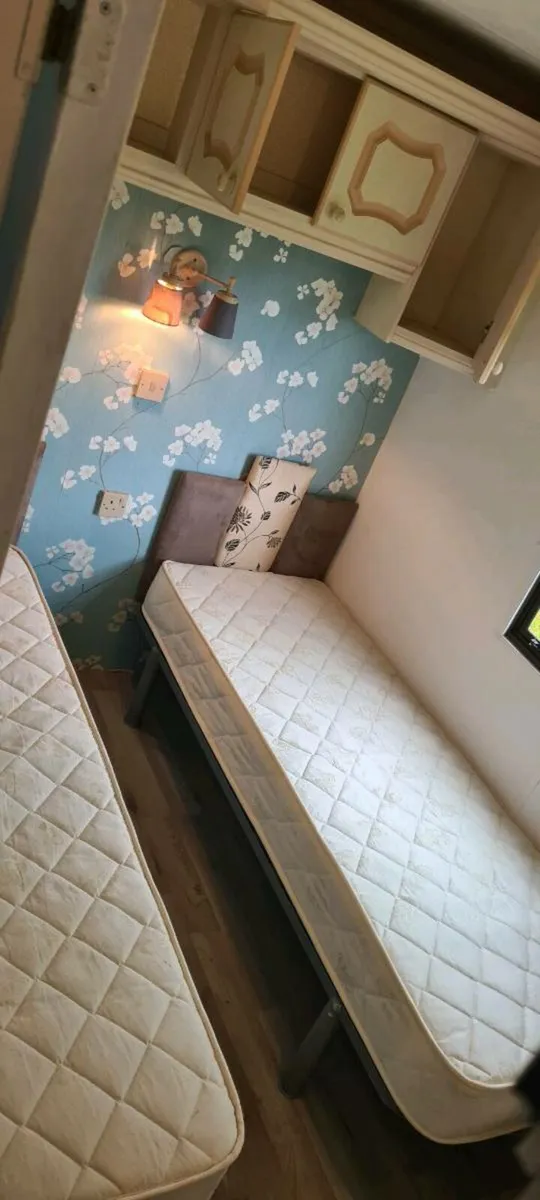 4 bedroom mobile - Image 2