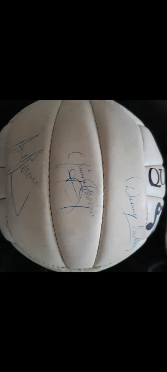 Gaa All Ireland football signed 1990 - Image 2