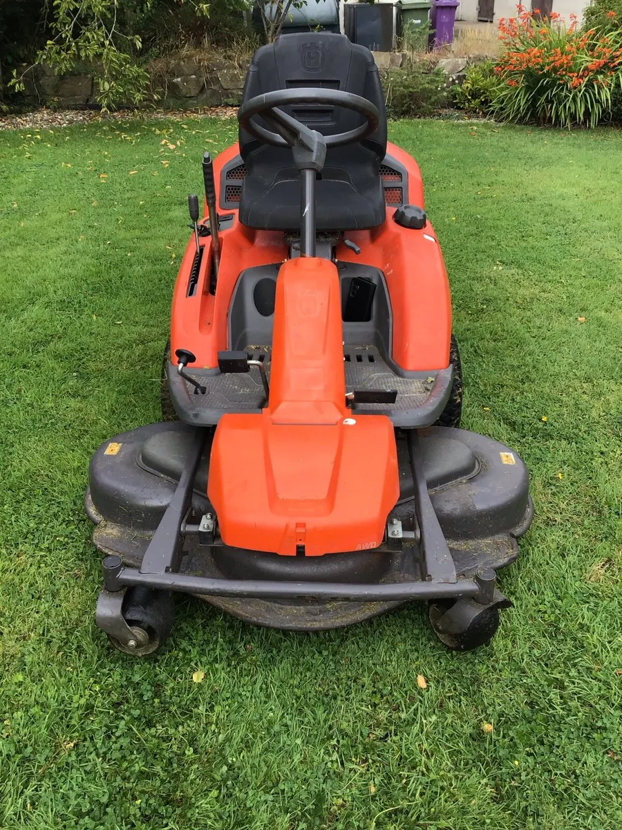 Husqvarna R320AWD lawnmower - Image 3