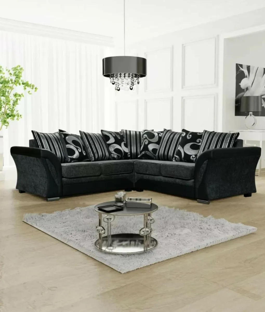 Recliner sofas available Tipperary
Brand new sofas - Image 2