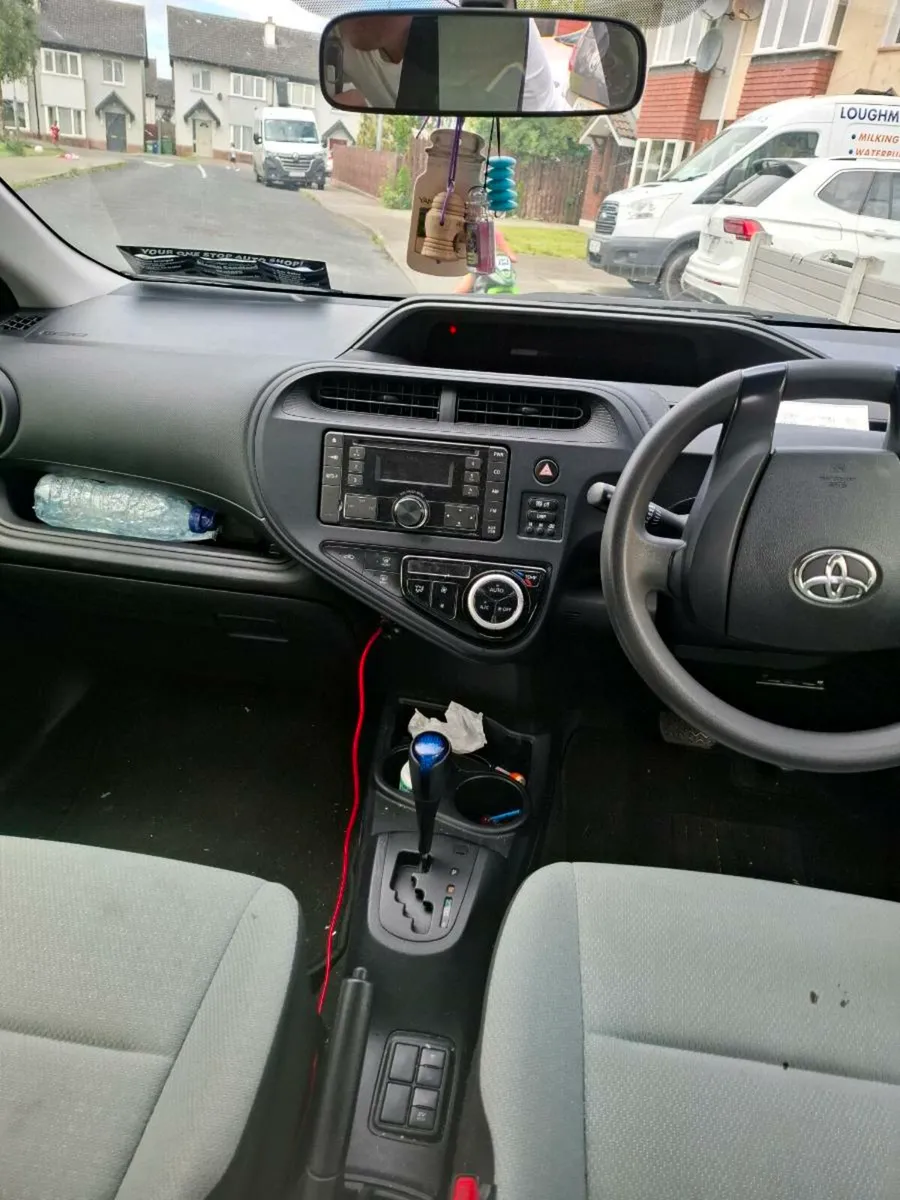Toyota aqua - Image 3