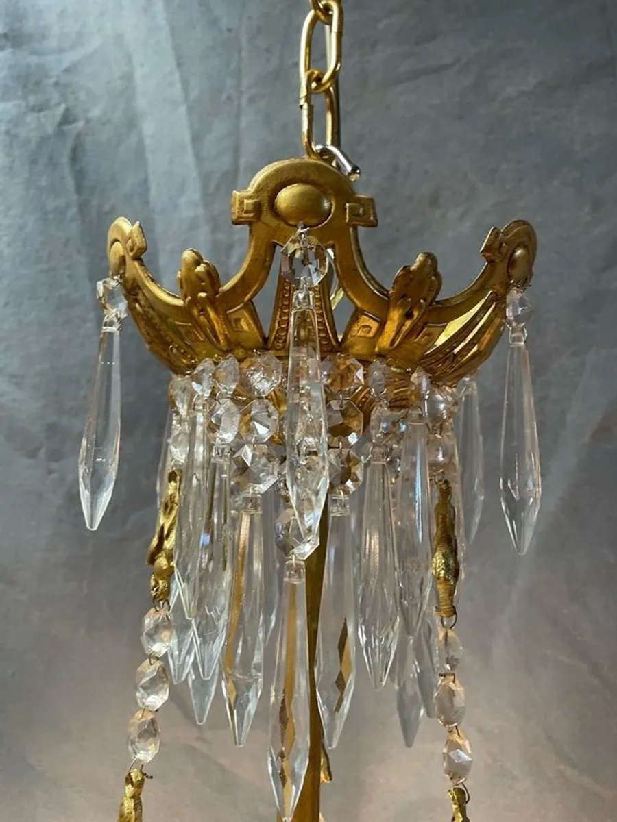 Beautiful French Brass & Crystal Chandelier. - Image 3