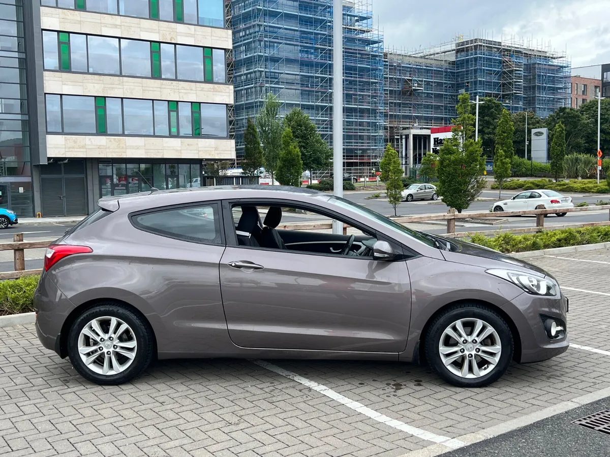Hyundai i30 2016 Automatic Diesel - Image 3