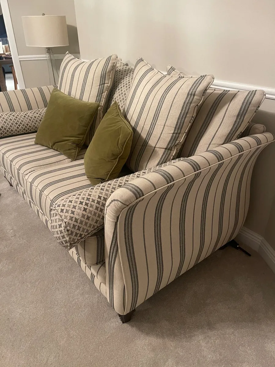 Couch - Image 2