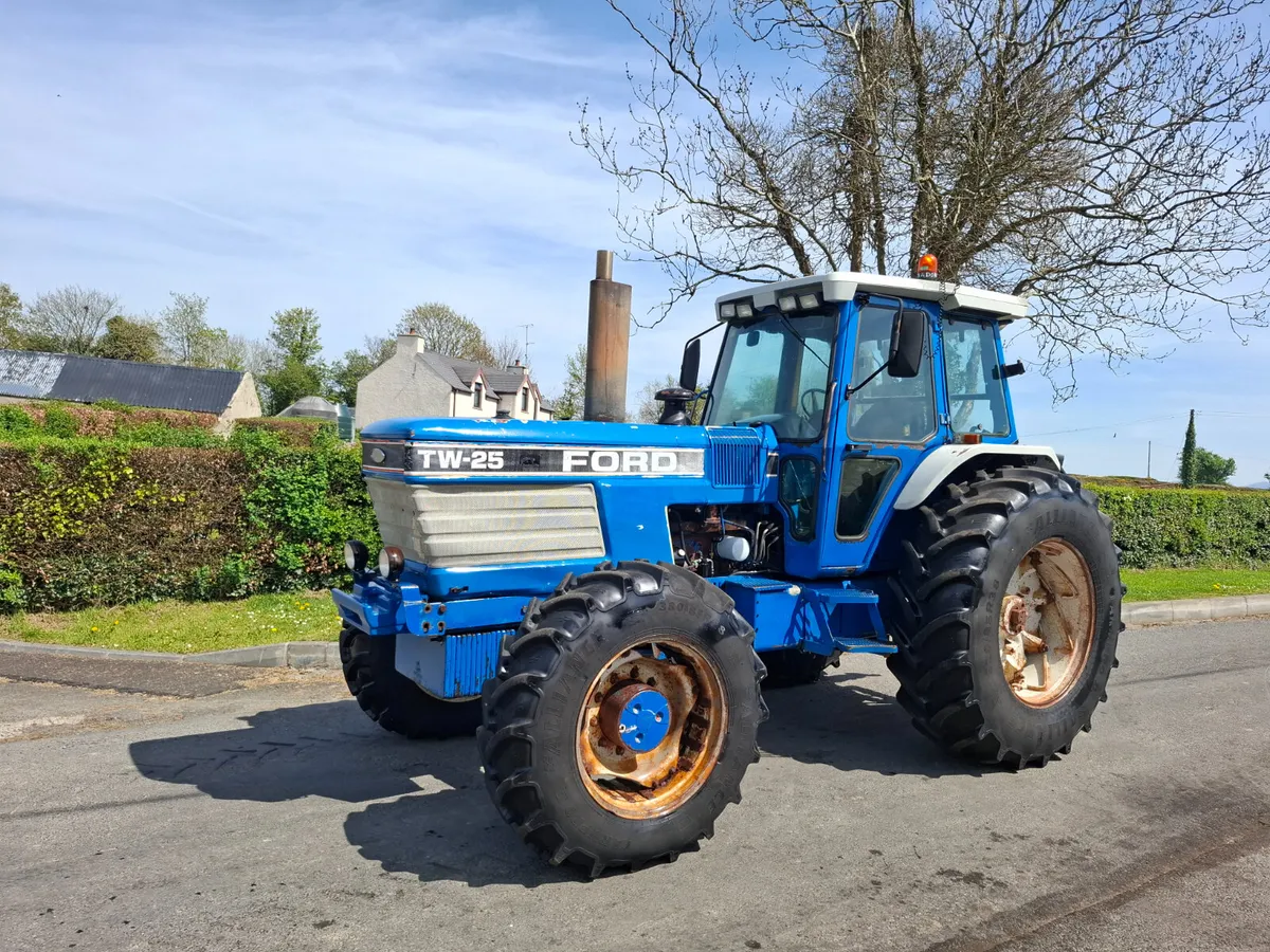 FORD TW25 - Image 2