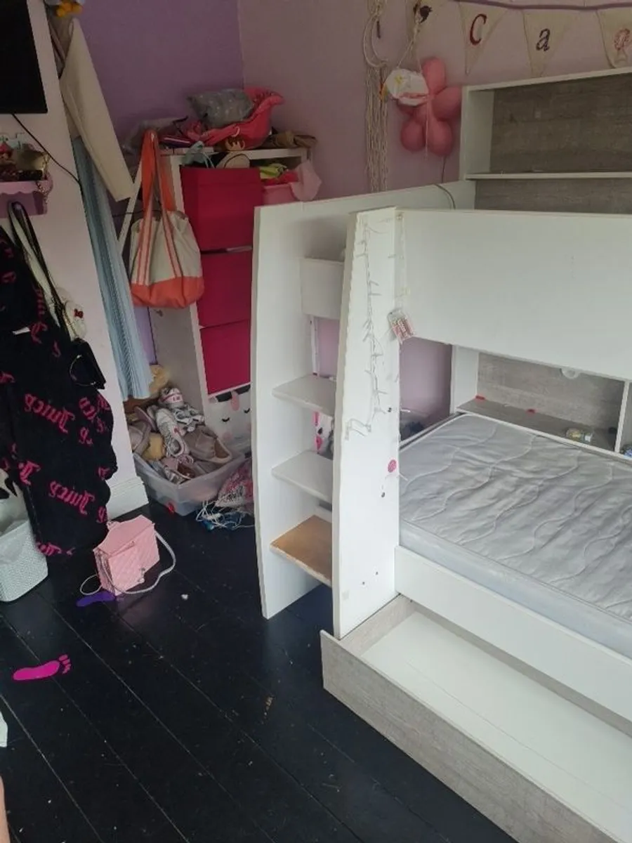 bunk beds - Image 1