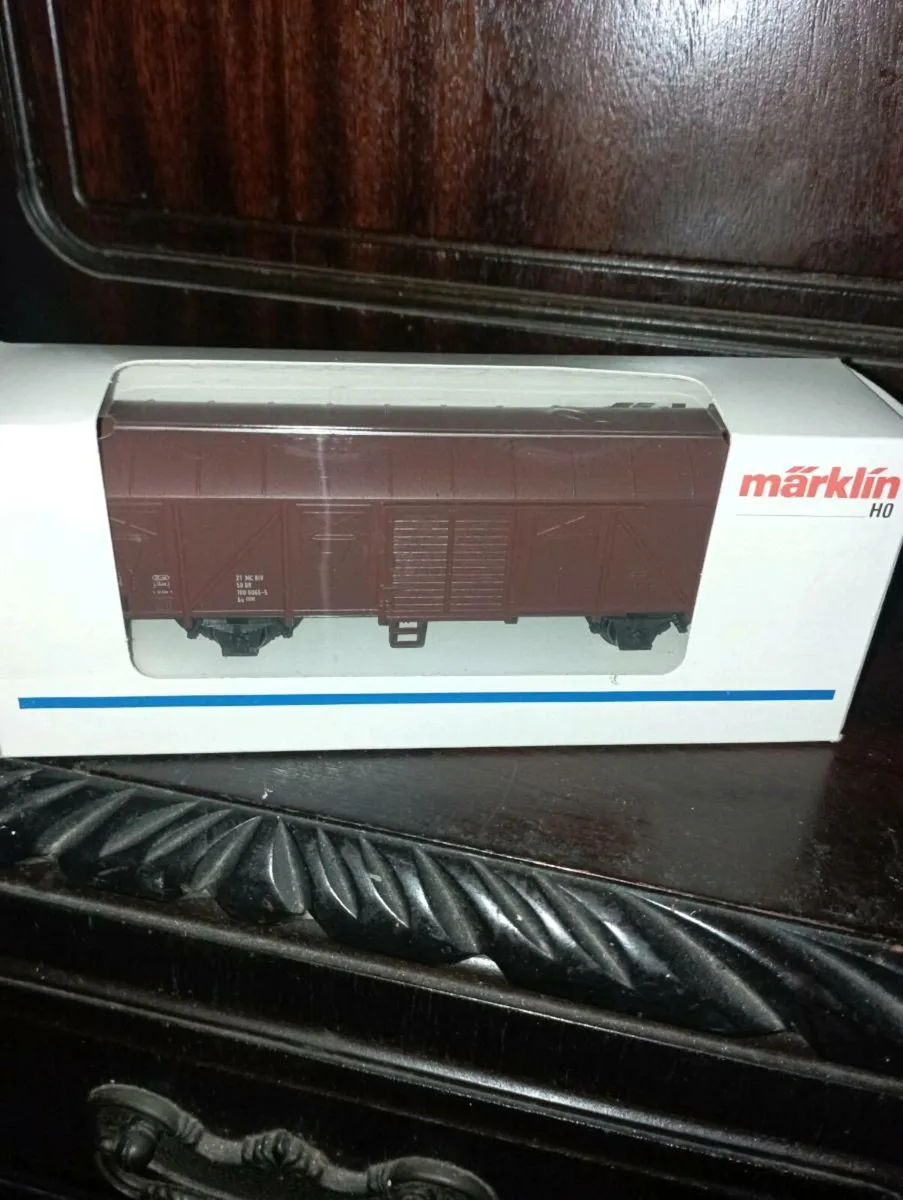 MARKLIN CARRAGE LOCOMOTIVE SET - Image 2