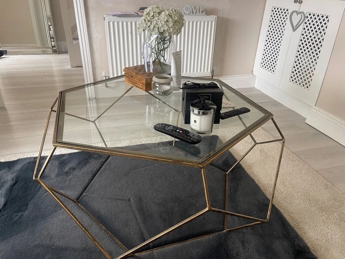 Coffee table - Image 1