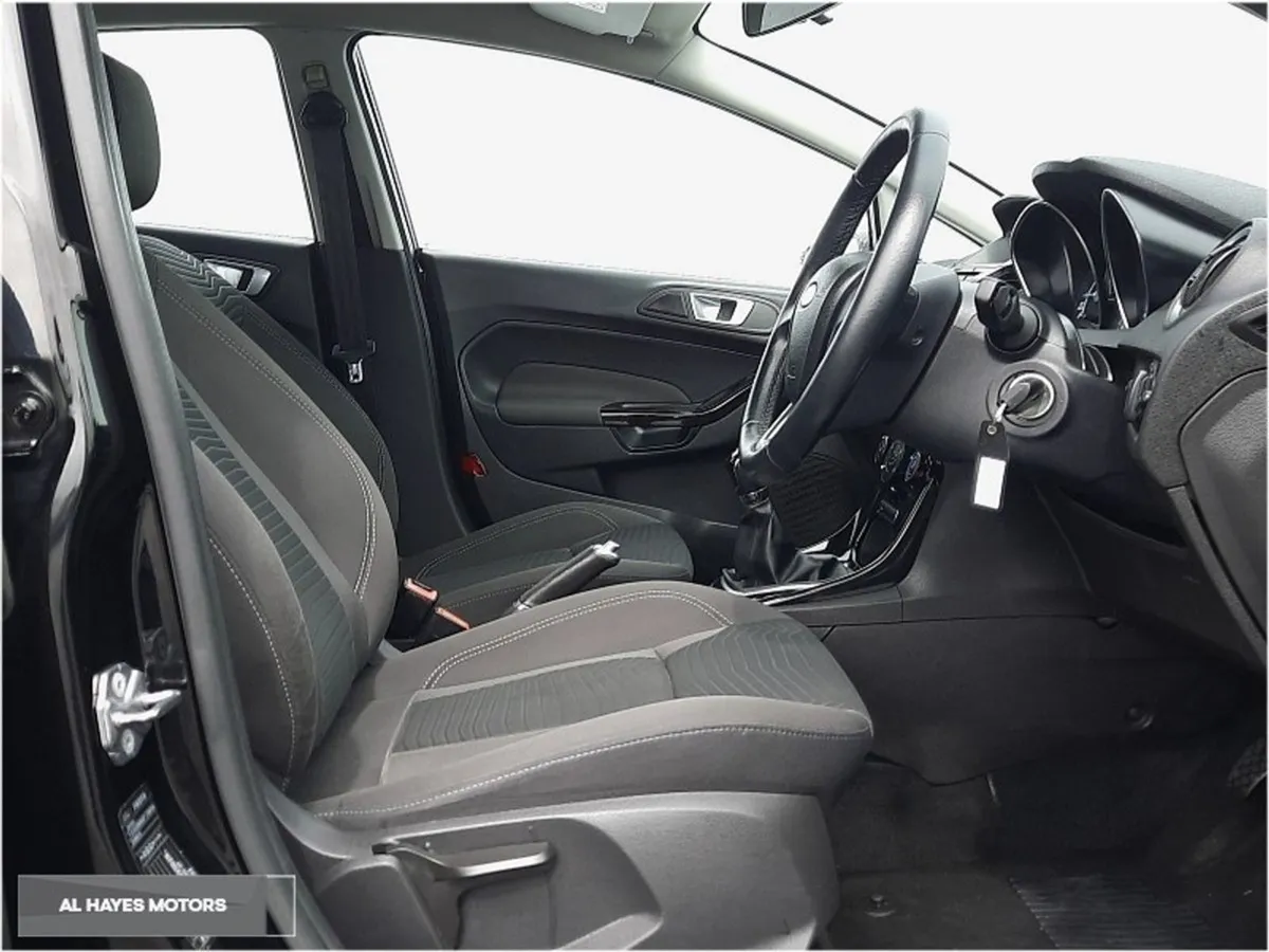Ford Fiesta 1.0t Ecoboost 100 PS Auto Zetec - Image 4
