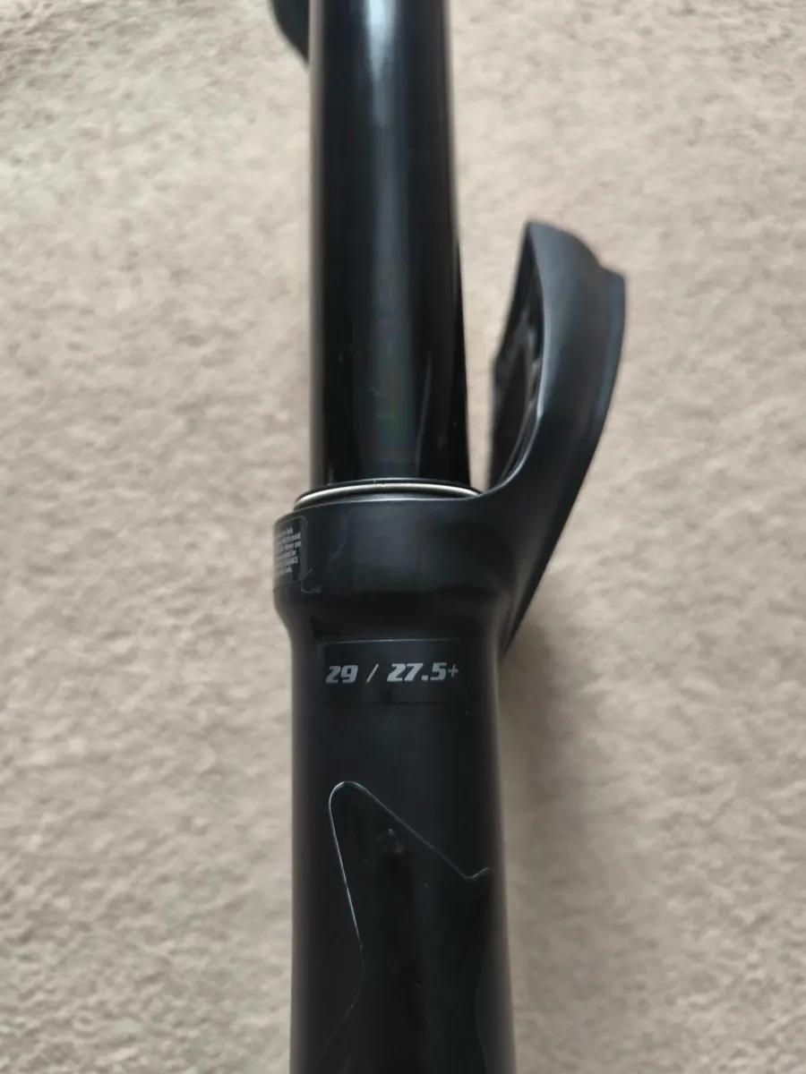 Marzoochi bomber z2 140mm bike fork - Image 3