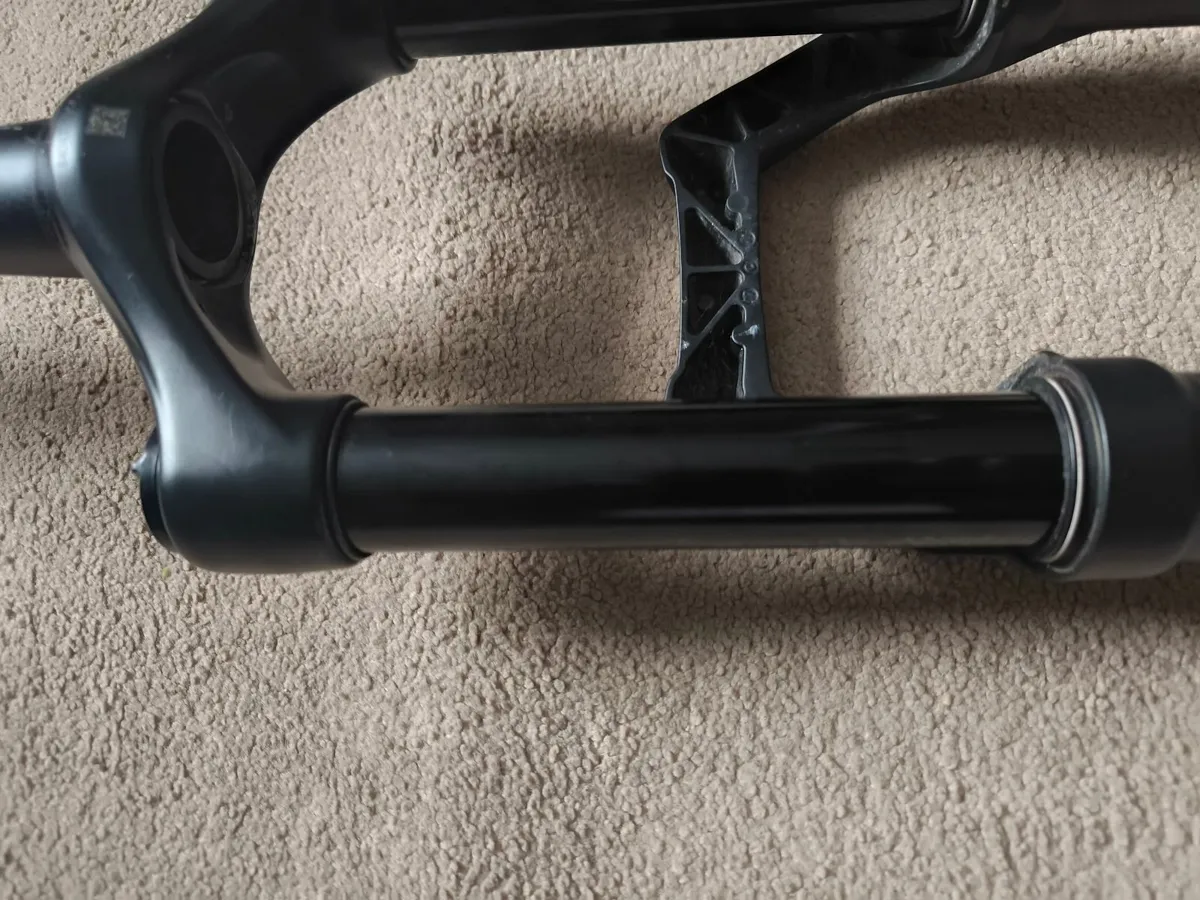 Marzoochi bomber z2 140mm bike fork - Image 4