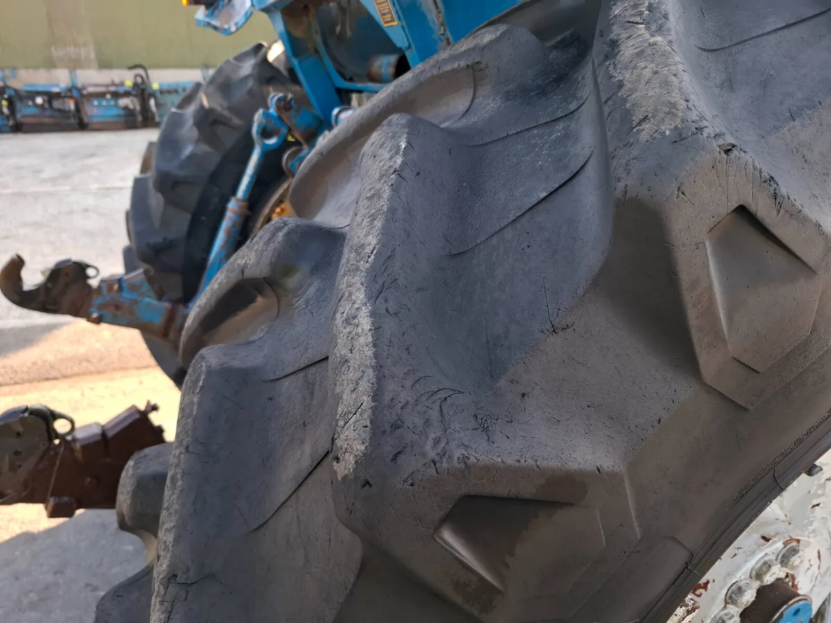 FORD TW35 - Image 3