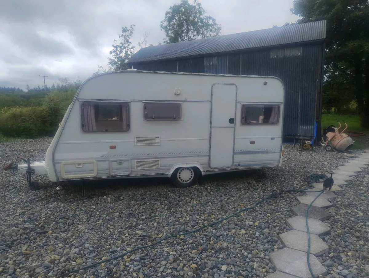 Caravan - Image 1