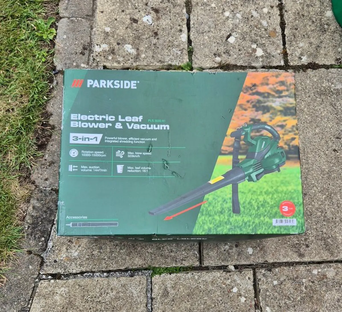 Leafblower and vacuum