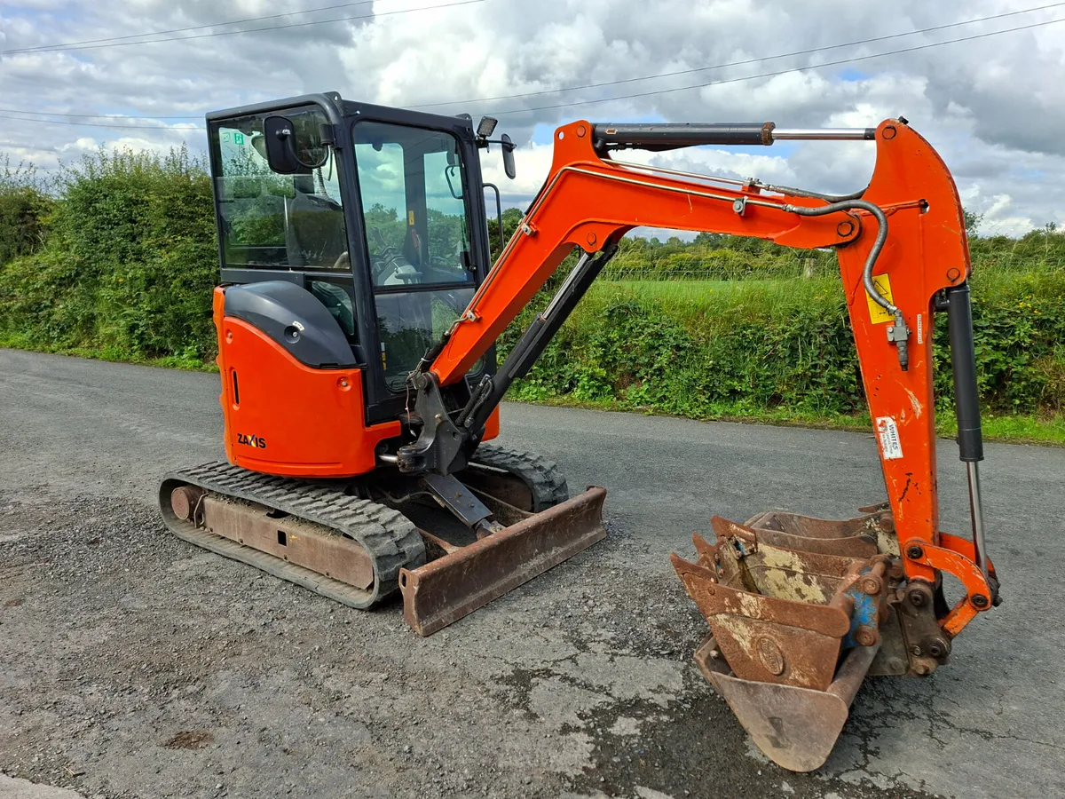3 tonne diggers for hire