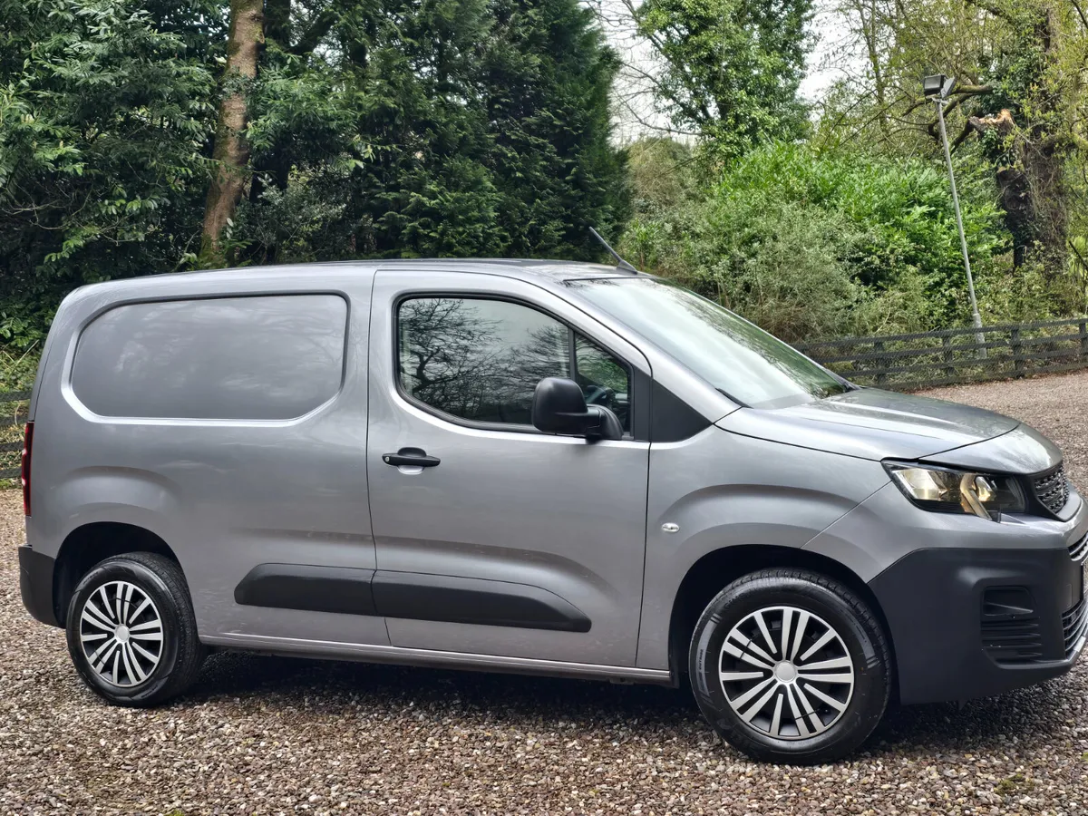 PEUGEOT PARTNER 1.5 HDI PROFESSIONAL - Image 4
