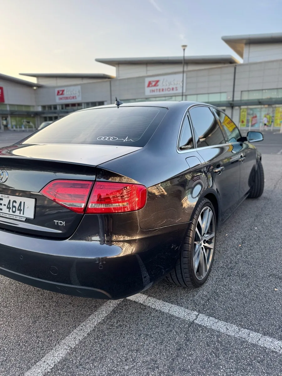 Audi A4 2.0 TDI 2011 - Image 4