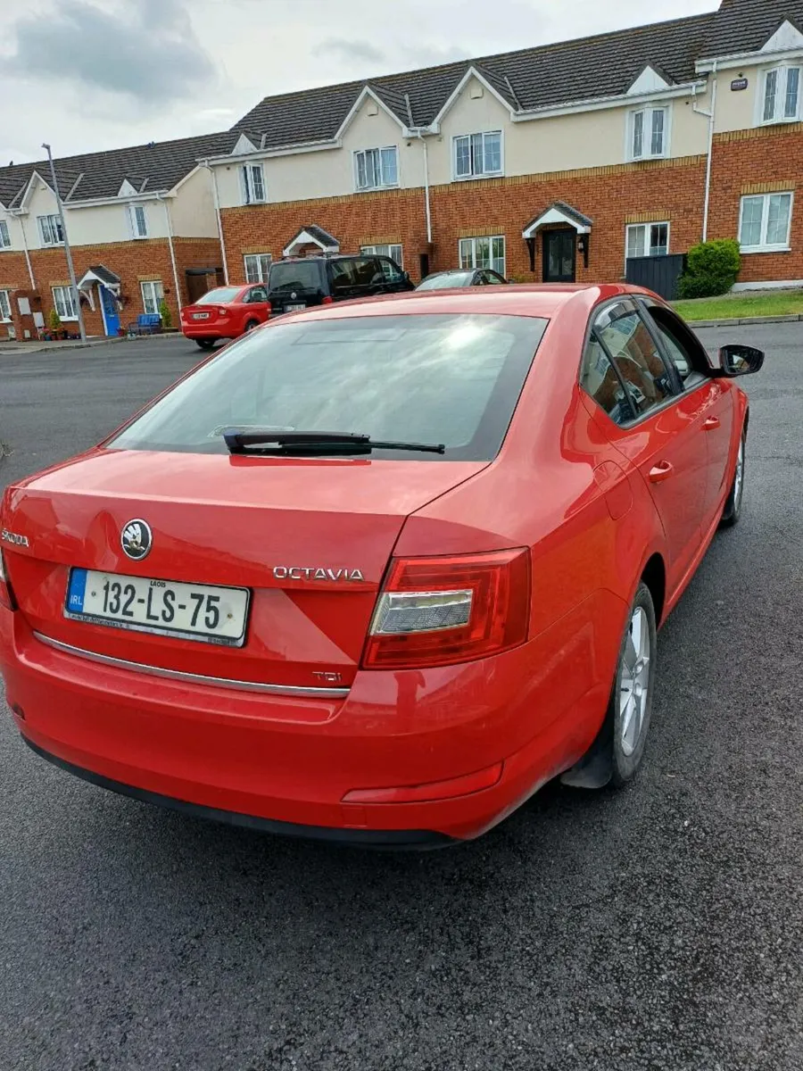 SKODA OCTAVIA NEW NCT LOW KM - Image 4