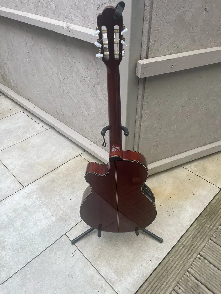 guitar richwood nylon. - Image 1