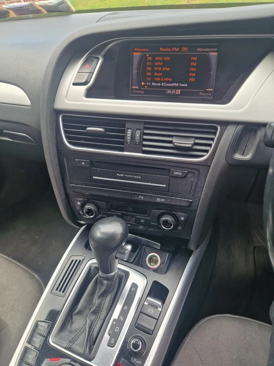 Audi A4 2012 - Image 2
