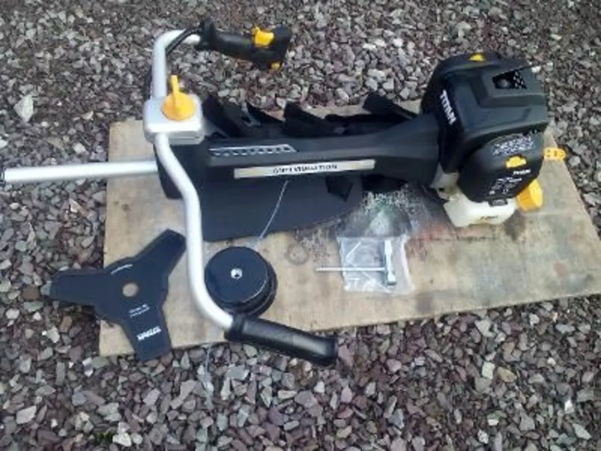 33cc Petrol Brush Cutter / Strimmers - Image 4