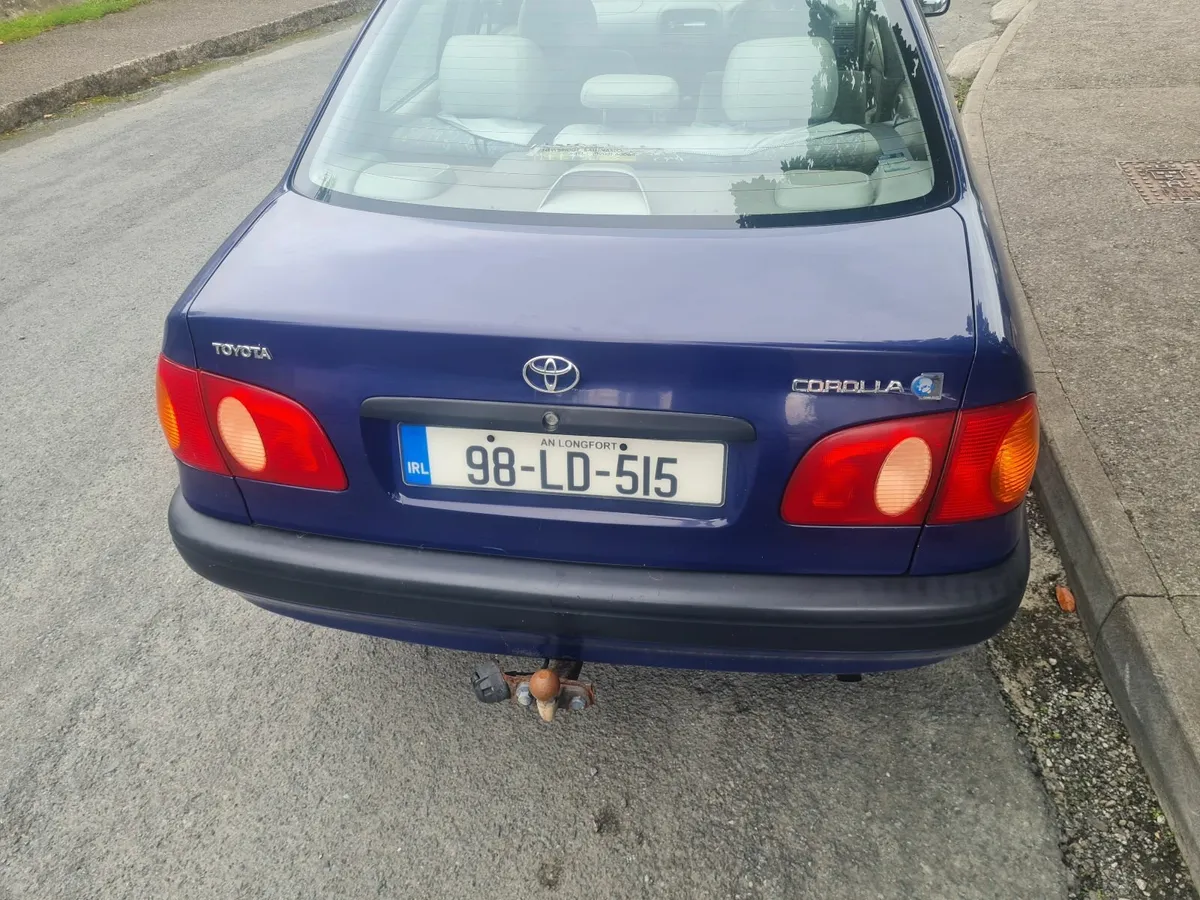 Toyota Corolla 1998 - Image 2