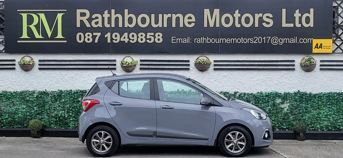 Hyundai i10 Deluxe 2015 Automatic (low Mileage) - Image 3