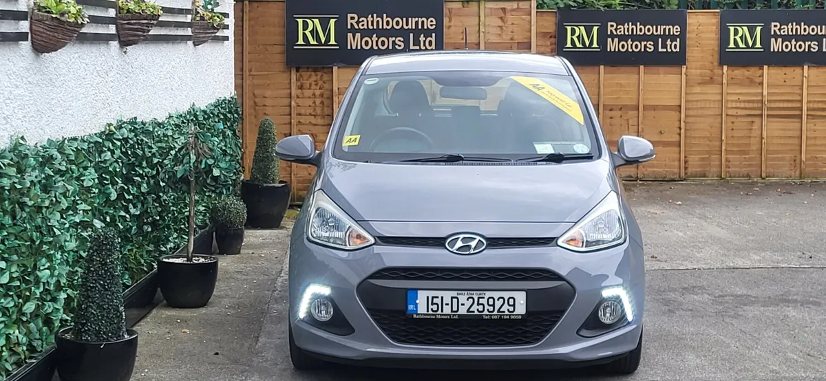Hyundai i10 Deluxe 2015 Automatic (low Mileage) - Image 4