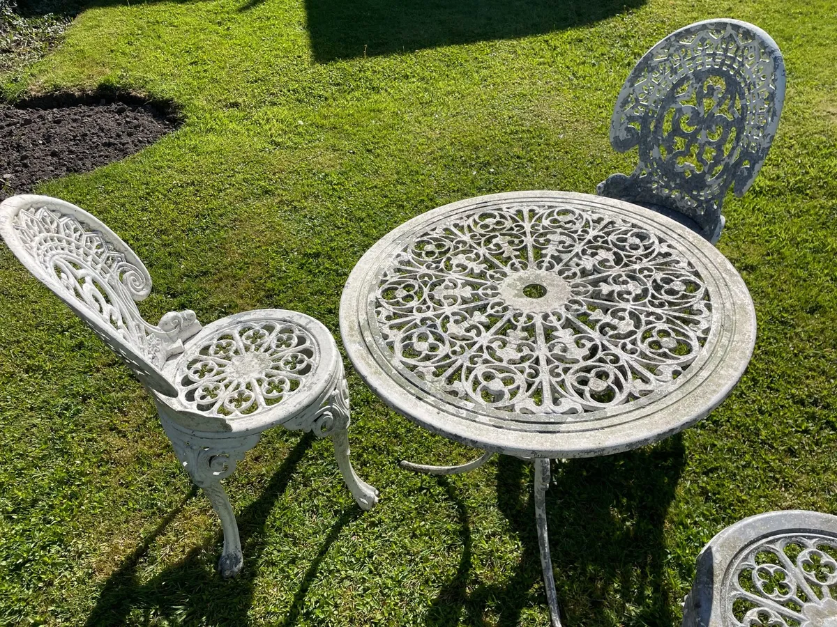Garden Furniture - Image 4