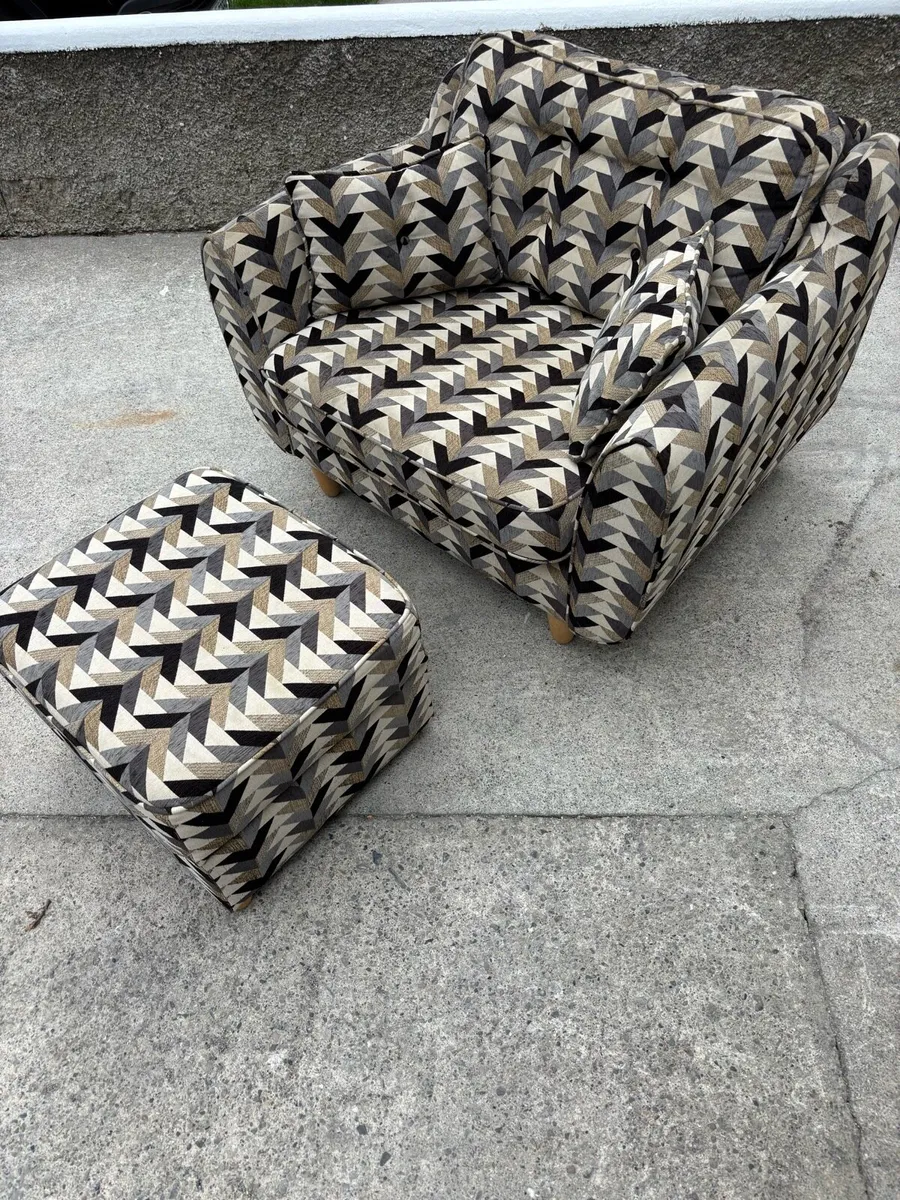 Free arm chair and foot stool - Image 2