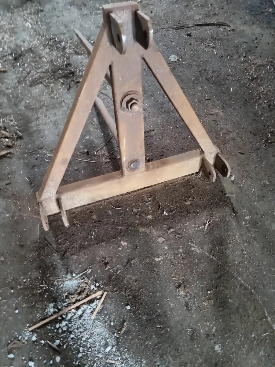 Bale spike - Image 1