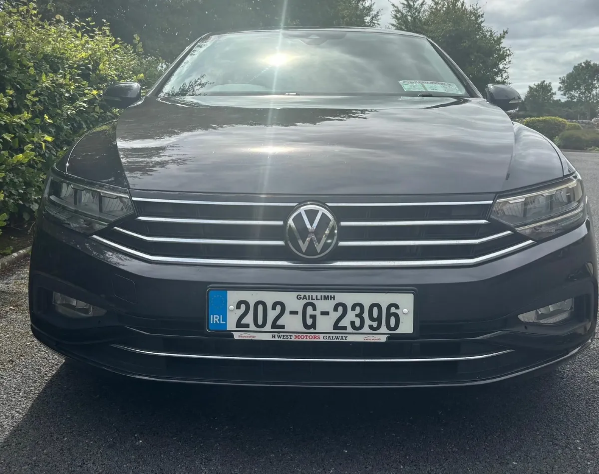 2020 Volkswagen Passat - Image 3