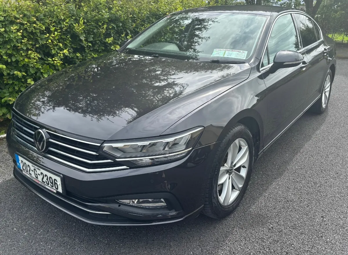 2020 Volkswagen Passat - Image 1