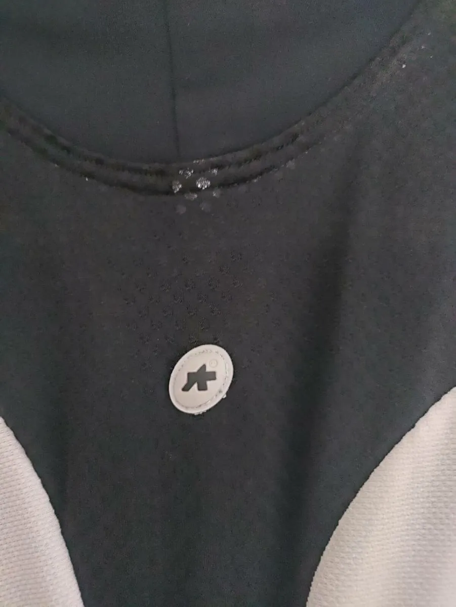 Assos cycling jersey XL - Image 3