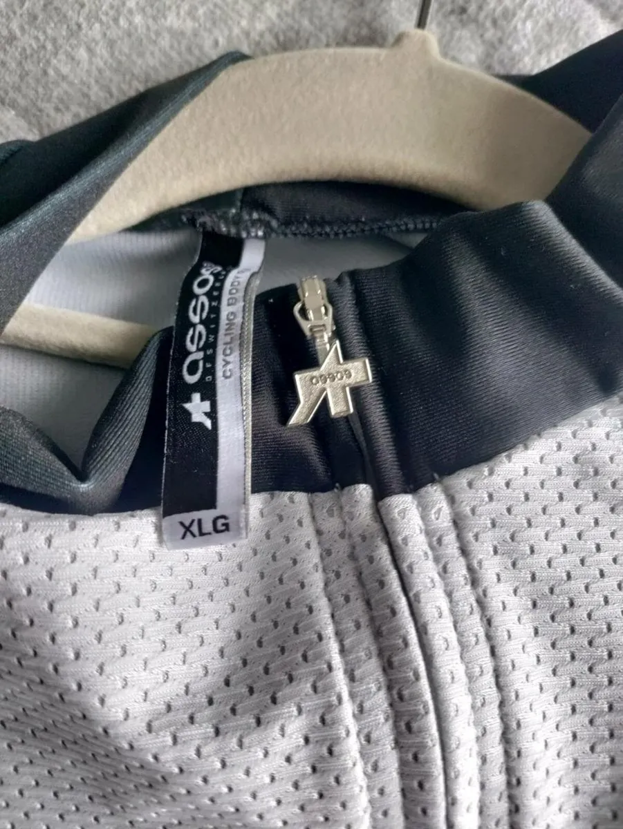 Assos cycling Evo jacket XL - Image 2